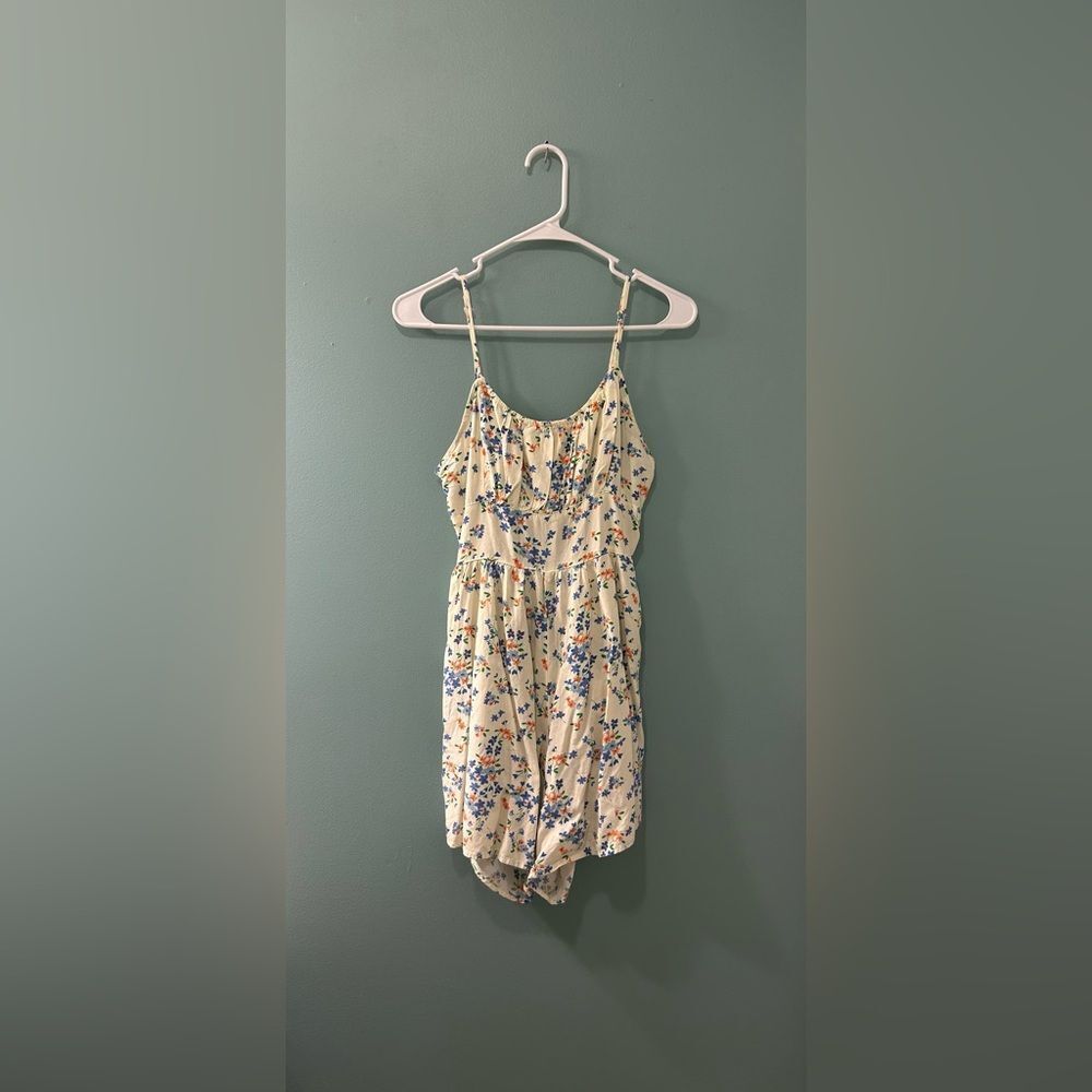 NWOT … CI SONO LOS ANGELES “Size: M” Romper